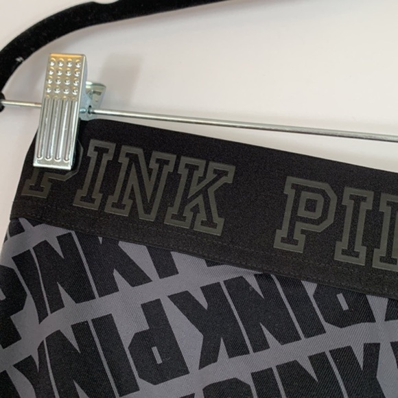 Victoria’s Secret PINK Black & Grey Cropped Logo Leggings Capris - Picture 6 of 7